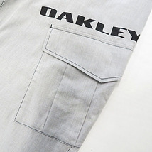  【未使用・訳あり】OAKLEY オークリー カーゴパンツ ロゴ グレー系 サイズ30 メンズ ゴルフウェア [M5086]_画像4