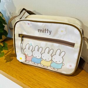 【新品】ミッフィーポリ総柄ミニエアバッグ(チャーム) / miffy バック