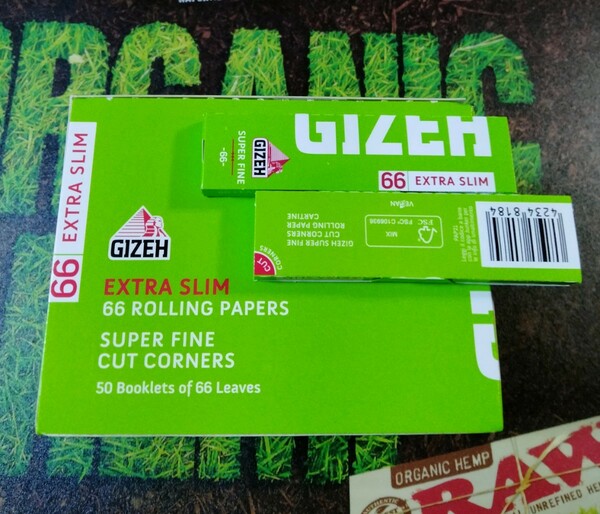 ギゼ エクストラスリム スーパーファイン 66枚入 1箱 50個 ペーパー 巻紙 手巻きタバコ GIZEH SUPER FINE