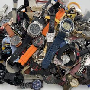 ジャンク 腕時計 まとめ売り 大量 約7㎏ メーカー ブランド ファッション クォーツ デジタル アナログ 懐中時計 パーツ 等 色々 150個以上の画像1