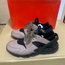 ¥100〜開始　NIKE AIR HUARACHE LE DH8143 200 10(28cm)中古品_画像4