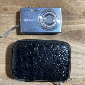 カシオ Casio Exilim EX-Z250 バッテリー/ケース付き コンパクトデジタルカメラ 動作未確認 ジャンク扱いの画像1