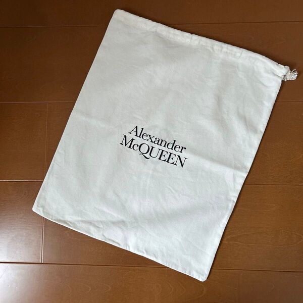 ☆美品☆Alexander McQueen 巾着袋 布袋 ホワイト 白