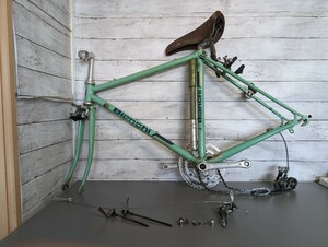 8723★ 福岡発 引取OK Bianchi 自転車フレーム 詳細不明 部品取りなど 