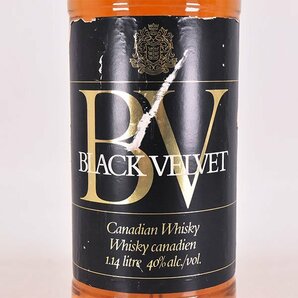 1円～★ブラック ベルベット 1977 ＊箱付(蓋なし) ※ 1140ml 40% カナディアンウイスキー BLACK VELVET D210048の画像3