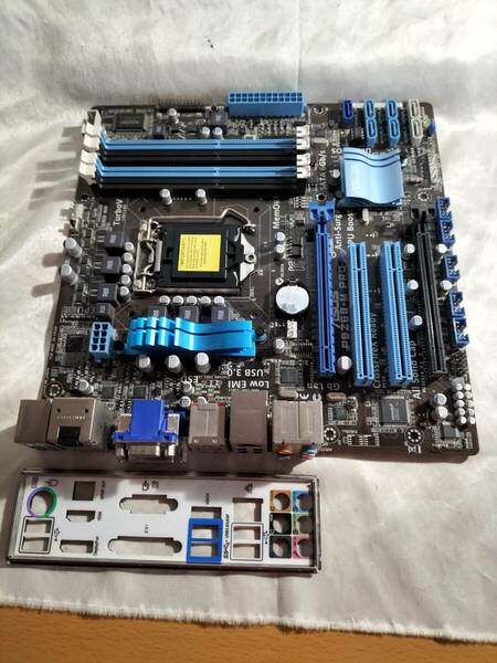 ★ ASUS P8Z68-M PRO LGA1155 Z68 MATX●マザーボード