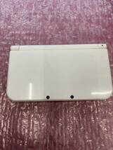 new Nintendo 3DS LL 本体のみ　部品欠け　動作未確認　中古現状品　ジャンク　(60s) B1_画像1