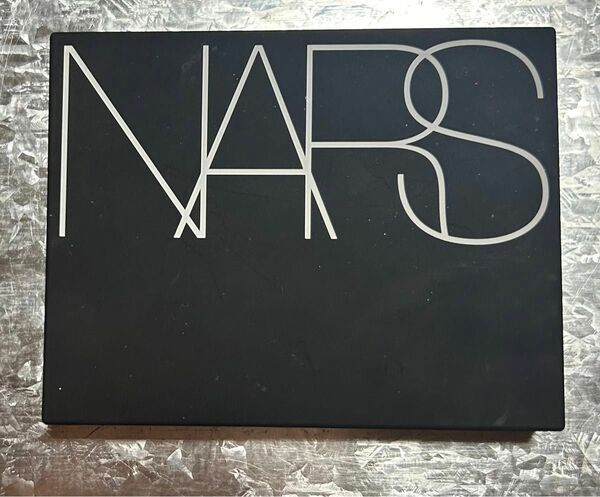 NARS ライトリフレクティングパウダーナーズ プレスト N