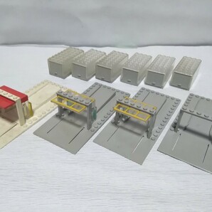 オールドレゴ カーポート 車庫 ミニカー用車庫ケース パーツ LEGO 大量まとめてセット の画像1