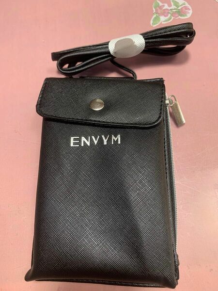 ウォレット付きオトナミニポシェット　ENVYM