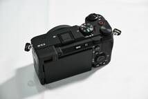 極美品 SONY α7CII ボディ ブラック シャッター回数267回 箱付き 保証書付き グリップ付き バッテリー2個 / ソニー Eマウント ILCE-7CM2 B_画像4