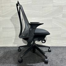 ハーマンミラー セイルチェア ブラック オフィスチェア ゲーミング d2079 hermanmiller 2022年製 在宅ワーク パソコンデスク 回転 肘掛け_画像3