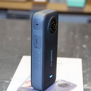 insta360 X3（美品）  本体・予備バッテリー・高速充電器・自撮り棒 ケースなどを含めたセットですの画像4