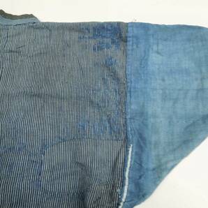 木綿織物 古布 古裂 No171 襤褸 藍染 野良着 表側は縞柄 内側は藍染布で修理 アンテーク  リメイク パッチワークの画像7