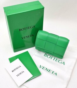 極美品 BOTTEGA VENETA ボッテガ・ヴェネタ 【カセット マキシイントレチャート 667127 三つ折り財布 コンパクトウォレット グリーン】箱