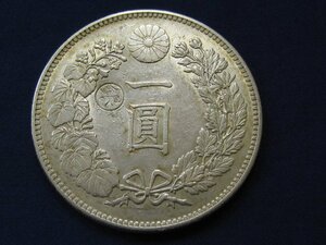 ★新一円銀貨 新1円銀貨 左丸銀 日本 明治29年 直径38.0mm 26.85g 厚さ2.5mm 比重値10.3｛Y05942｝