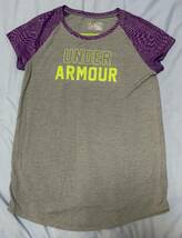 UNDER ARMOUR　アンダーアーマー　ラグラン半袖Tシャツ　グレー 150サイズ　男女共用　未使用品　送料無料　匿名発送_画像3