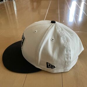 ★良品！NEWERA レイダース スナップバック キャップ モノトーン ニューエラ RAIDERS NFLの画像2