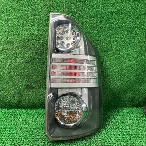 !! Voxy X ZRR70G right tail lamp tail light ICHIKOH 28-199(W3723)!!