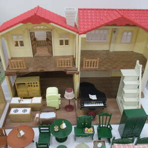 T0403-5A/ シルバニアファミリー 森のようちえん シルバニア森の学校 赤い屋根の大きなお家 人形 家具 小物 ミニチュア パーツ まとめの画像6