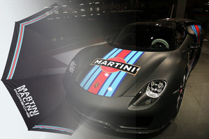 ☆【MARTINI PORSCHE Mororsports】 スポーツ ジャンプ 傘（1本）マルティーニ 傘 希少（検：Martini Porsche Carrera Cup）