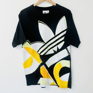 H7694ii adidas(アディダス) サイズO(XLくらい) 半袖 シャツ 半袖Tシャツ 半袖プリントTシャツ ブラック系 メンズ Tシャツ