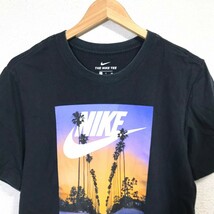 H7629dE NIKE ナイキ Tシャツ ブラック メンズ サイズS THE NIKE TEE スポーティー 半袖 プリントTシャツ 黒 ラウンドネック 古着_画像3