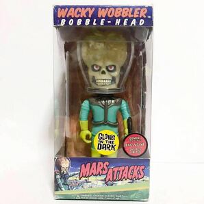 FUNKO【Wacky Wobbler マーズアタック バブルヘッド 蓄光バージョン メタリックバージョン】2個セット ファンコ ワッキーワブラーの画像1