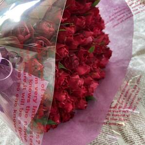 ＊赤バラの花束＊ 30㎝ 60本 ラッピング込 還暦・プロポーズ・誕生日など 産地直送！鮮度抜群，赤薔薇 花束の画像1