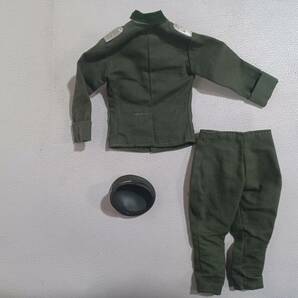 タカラ コンバットジョー GIジョー WWⅡ ドイツ軍将校 戦車兵 軍服 ブーツ ピストル 帽子などのセットの画像3