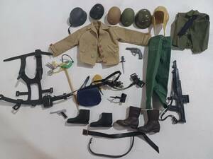 【ジャンク】タカラ コンバットジョー GIジョー WWⅡ　ドイツ軍 米軍 戦車兵 軍服 ベルト ブーツ ピストル ヘルメットなど装備品セット