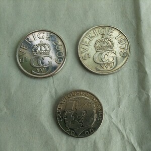 スウェーデン硬貨 5kronor 2枚、1kr 1枚 （写真1、2） スイス硬貨 confoedratio helvetica10ラッセン 1枚 （写真3、4）です。