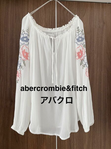 abercrombie&fitch アバクロ 刺繍ブラウス