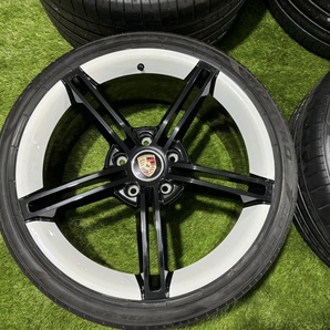 Porsche 9J1ポルシェ タイカン ターボS 純正 21インチ Porsche Taycan ポルシェ 971 パナメーラ ターボ PIRELLIの画像2