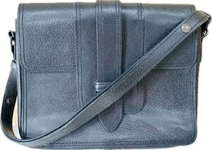 YVESSAINTLAURENT Yves Saint-Laurent ручная сумочка сумка на плечо сумка портфель сумка черный цвет бренд декортивный элемент бренд мода 