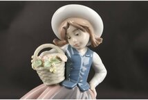 [URA]LLADRO/リヤドロ/甘い花の香/♯3221/フィギュリン/13-4-91/　(検索)骨董/置物/陶器/人形/陶人形/フィギュア_画像6