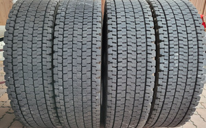 large size用中古Studless 295/80R22.5 4本お買得