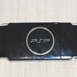 【リユース品】Playstation SONY PSP-3000 本体 黒 メモリースティック 3枚 ソフト 2枚 TVチューナー 通電 動作確認済 バッテリー欠品の画像3