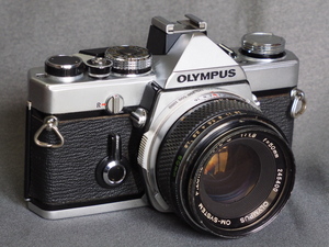 オリンパス　OM-1 + OM-SYSTEM 50mm 1:1.8 プリズム腐食無し　OLYMPUS