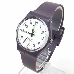 Swatch スウォッチ 腕時計 GV122 クオーツ コレクション おしゃれ パープル 紫 シンプル コレクション アナログ 電池交換済 動作確認済の画像2