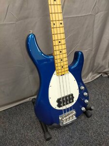 T7622*[ Junk ]Sterling by MUSIC MAN Star Lynn electric bass ① hard case attaching 