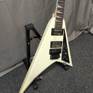 T7696＊【中古】Jackson ジャクソン JS32 ランディV エレキギター ソフトケース付の画像1