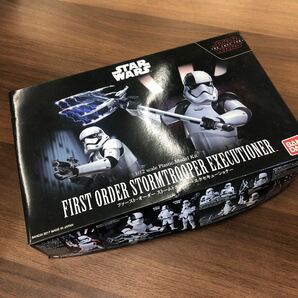 【未組品】スター・ウォーズ ファースト・オーダー ストームトルーパー・エクセキューショナー 1/12スケール 長期保管品◆No6271の画像1