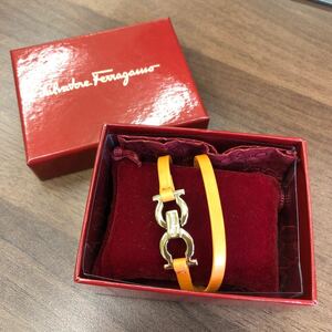 【未使用保管品】Salvatore Ferragamo サルヴァトーレ　フェラガモ ブレスレット ガンチーニ レザー オレンジ アクセサリー◆No6399