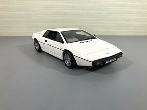 ◇中古品◇ AUTO art ミニカー　1/18 ロータス エスプリ ホワイト （60423121620425AK）