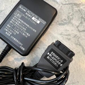 ドコモ　docomo N002 ACアダプタ　中古