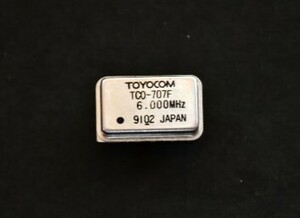 トヨコム（TOYOCOM）の未使用品の水晶発振器「6MHz（型名 TOC-707F）」1個⑦