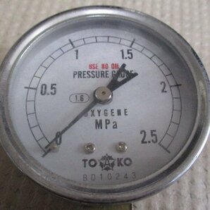 未使用長期保管品、中古品 TOKO 東洋計器興業 プレッシャーゲージ 圧力計 Φ60×2.5Mpa 計２点 ひ-8の画像8