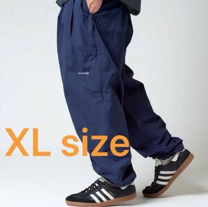 ALOUND TWOTUCK TAPERED NYLON PANTS