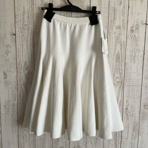 新品　FIGARO スカート　ホワイト　ウエストゴム　フレアー